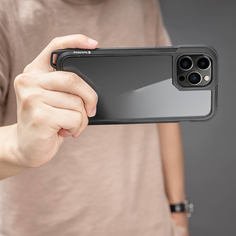 iPhone 13 Pro Kılıf Boyun Askılı Kompozit Tasarımlı Şok Önleyicili Lisanslı Switcheasy Odyssey Kılıf iPhone 13 Pro Kılıf Boyun Askılı Kompozit Tasarımlı Şok Önleyicili Lisanslı Switcheasy Odyssey Kılıf